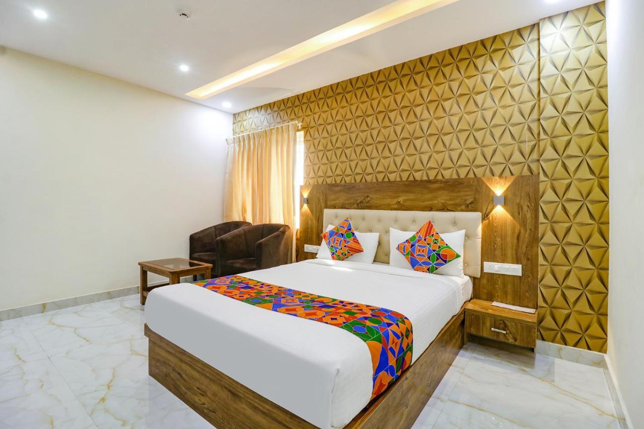 Yelahanka Fabhotel Sa-Vista Inn المظهر الخارجي الصورة